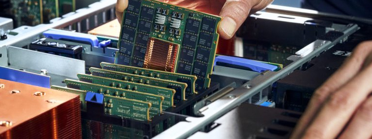 IBM Power11 تستهدف تبني الذكاء الاصطناعي في المؤسسات مع بنية خالية من التوقف