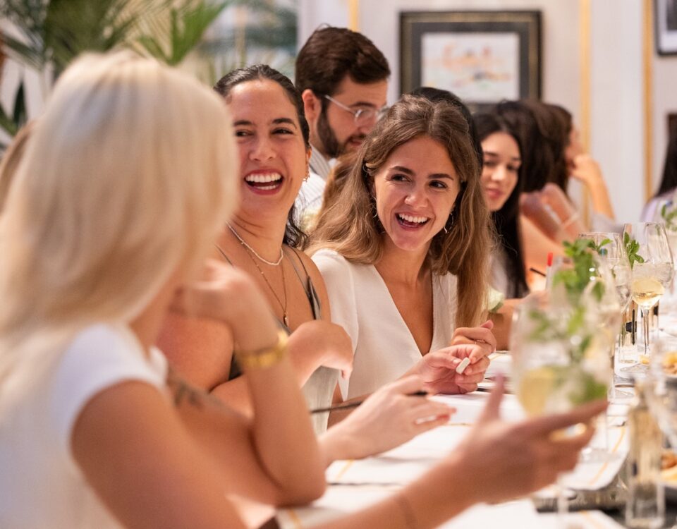 Les Amis ، التطبيق الأوروبي يساعد النساء على تكوين صداقات ، يتم إطلاقه في نيويورك