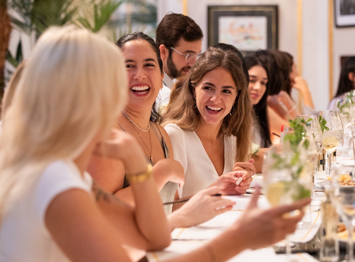 Les Amis ، التطبيق الأوروبي يساعد النساء على تكوين صداقات ، يتم إطلاقه في نيويورك
