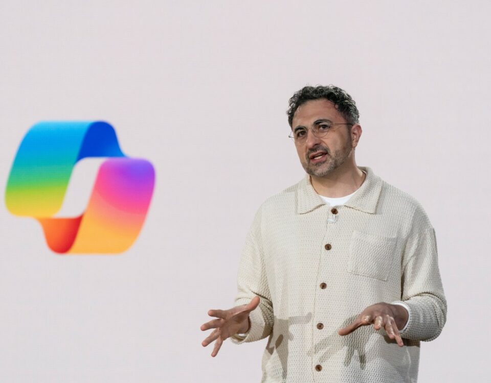 يقول Microsoft AI Chief إنه من "خطير" دراسة وعي الذكاء الاصطناعي
