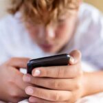 : OpenAI تطلق ميزة مراقبة أبوية جديدة: ChatGPT يُبلغ الوالدين عندما يكون المراهق في “ضائقة حادة”