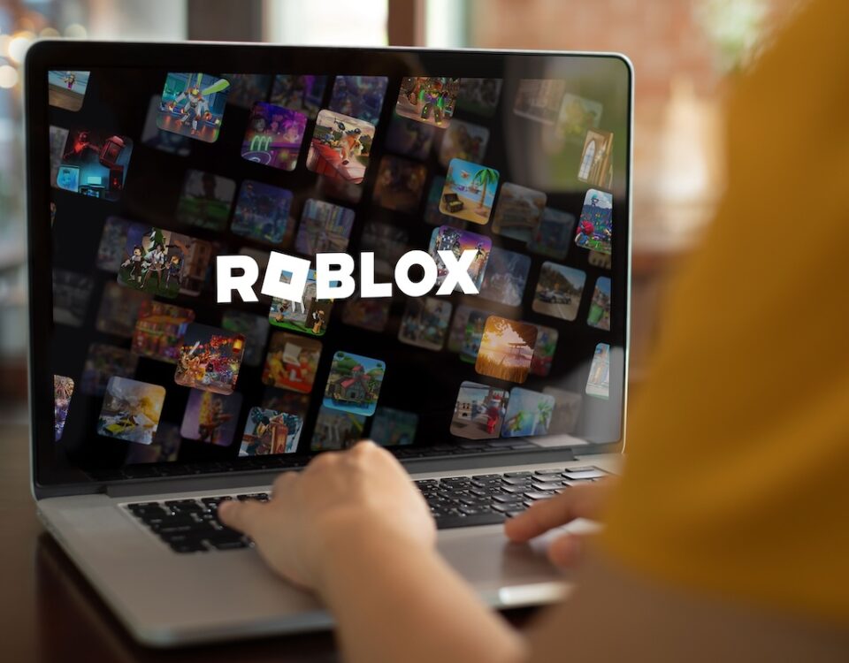 Roblox يوسع استخدام تقنية تقدير العمر ويقدم تصنيفات موحدة
