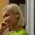 تصل AirPods Pro 3 مع استشعار معدل القلب وتعزيز إلغاء الضوضاء النشطة