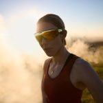 تكشف Meta عن نظاراتها الذكية الجديدة Oakley Meta Vanguard للرياضيين