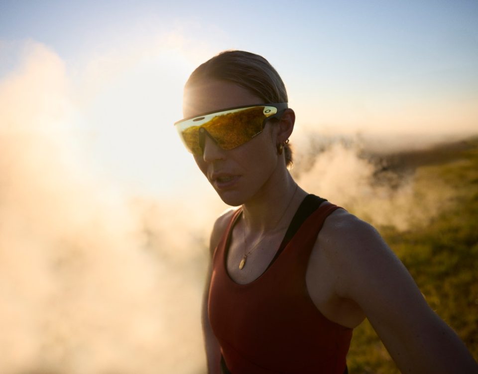 تكشف Meta عن نظاراتها الذكية الجديدة Oakley Meta Vanguard للرياضيين