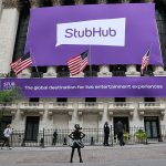 طريق إريك بيكر الطويل ، المتعرج إلى سلك StubHub للجمهور