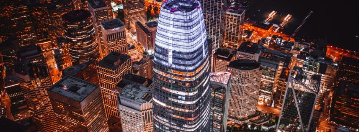 Salesforce تستثمر 15 مليار دولار لتعزيز نمو الذكاء الاصطناعي في سان فرانسيسكو