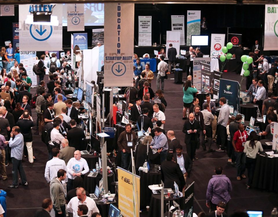 أقل من 24 ساعة لتسليط الضوء على شركتك الناشئة في TechCrunch Disrupt 2025 أمام 10000 من قادة التكنولوجيا ورأس المال الاستثماري