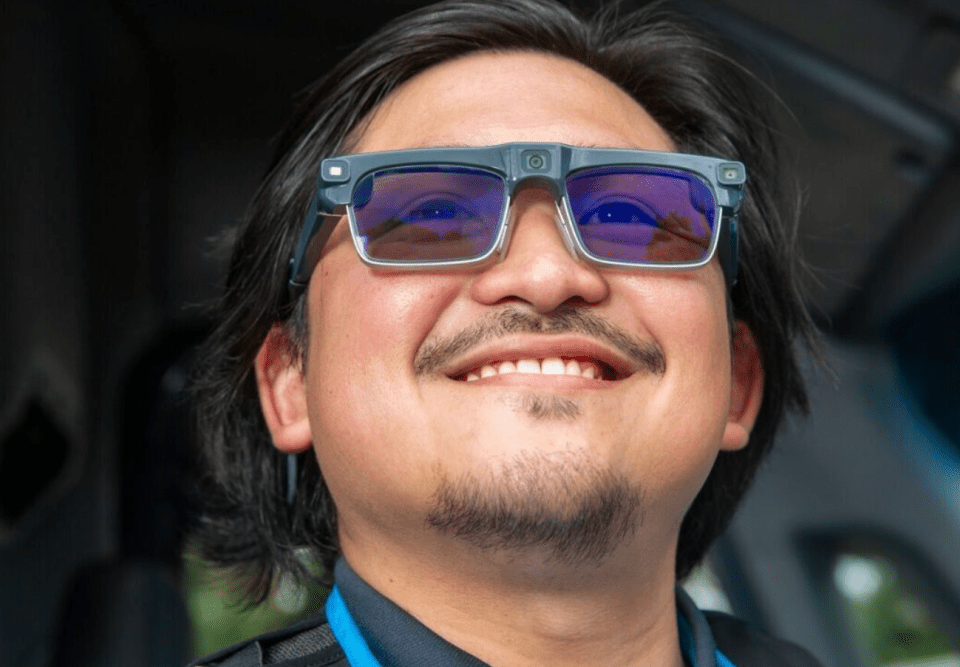 أمازون تكشف عن نظارات ذكية تعمل بالذكاء الاصطناعي لسائقي التوصيل