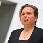 الحكومة الأسترالية ترفض منح العمالقة التكنولوجيين حق الوصول المجاني للمحتوى المحمي لتدريب الذكاء الاصطناعي