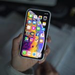 تستغل تنبيهات Apple المطور بأن جهاز iPhone الخاص به قد تم استهدافه ببرامج تجسس حكومية