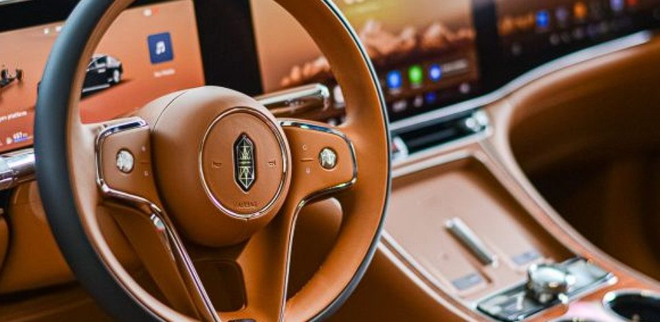 داخل مختبر الصوتيات في هواوي بشنغهاي: حيث يلتقي هندسة الصوت في السيارات بالعلم