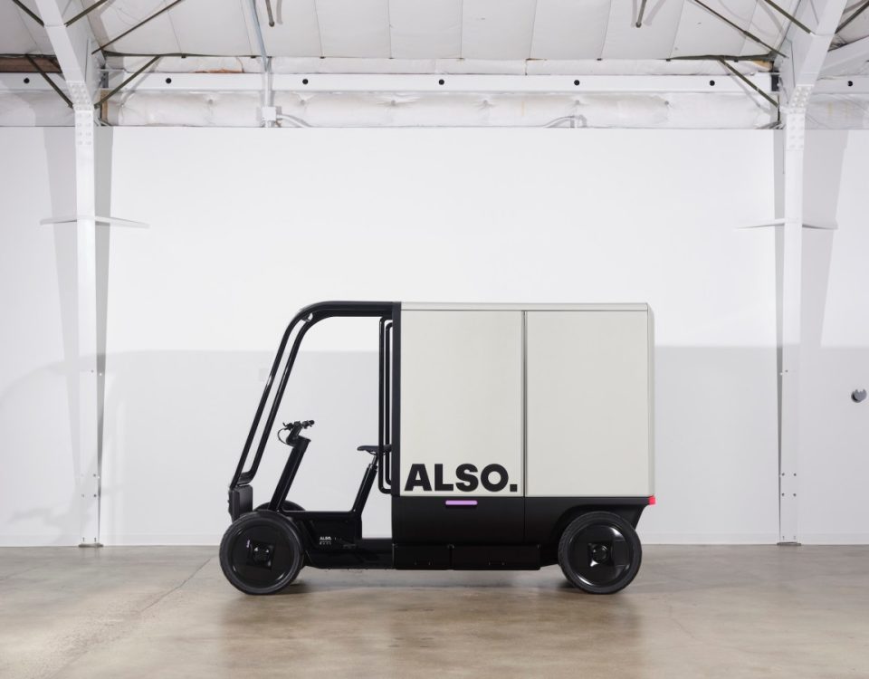 ستشتري أمازون الآلاف من مركبات الشحن المساعدة على الدواسة من شركة Rivian أيضًا