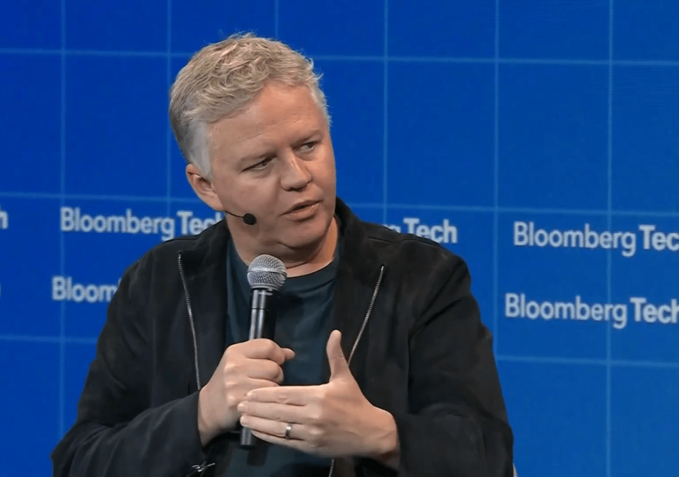 يدفع ماثيو برينس، الرئيس التنفيذي لشركة Cloudflare، الجهة التنظيمية في المملكة المتحدة لتفكيك برامج بحث Google وبرامج الزحف الخاصة بالذكاء الاصطناعي