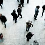 استخدام الذكاء الاصطناعي في إنفاذ القانون: مخاطر التمييز وانتهاك الحقوق الأساسية