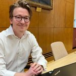 استخدام الذكاء الاصطناعي لتحديد الأشخاص الأكثر عرضة للسقوط