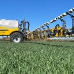 استخدام الذكاء الاصطناعي لرصد الأعشاب الضارة في حقول المزارعين