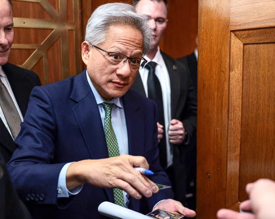 نفيديا ترد على المخاوف: هل تشبه شركة إنرون؟