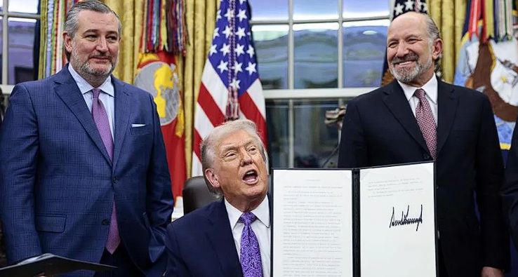 أمر تنفيذي أمريكي جديد: ترامب يوقف قوانين الولايات الخاصة بالذكاء الاصطناعي لصالح معايير فيدرالية موحدة