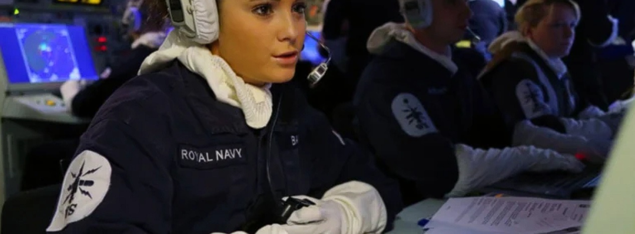 أهمية التعليم المستمر ومحو الأمية الرقمية في عصر الذكاء الاصطناعي