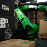 الذكاء الاصطناعي يُغيِّر وجهة العمليات اللوجستية: روبوتات “بيكل” تخفِّف العبء عن عمال المخازن وتقلِّل الإصابات