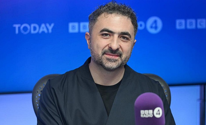 المدير التنفيذي لمايكروسوفت للذكاء الاصطناعي: “إذا لم تكن خائفًا قليلاً… فأنت لا تنتبه”