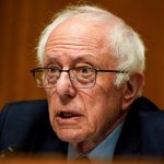 تحذيرات سياسية من مخاطر الذكاء الاصطناعي على الوظائف والصحة العقلية