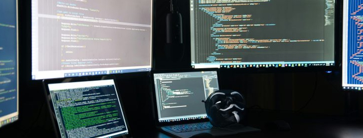 كيف يستخدم الناس الذكاء الاصطناعي حقًا: حقائق مفاجئة من تحليل مليارات التفاعلات