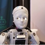 مفارقة صناعة الروبوتات البشرية: حتى الشركات المصنعة تحذر من “الترويج المفرط”