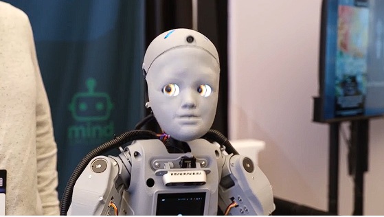 مفارقة صناعة الروبوتات البشرية: حتى الشركات المصنعة تحذر من “الترويج المفرط”